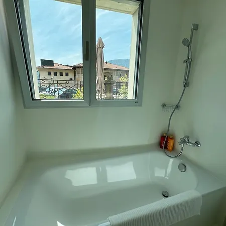 Neue Gartenwohnung Mit Sicht Auf Den Luganersee Apartment Ponte Tresa
